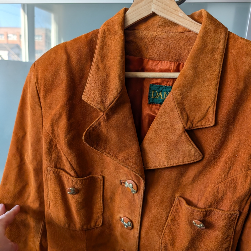 📼🇨🇦 Awesome Vintage Danier Orange Suede Jacket With Retro Buttons - Large - Picture 2 of 13